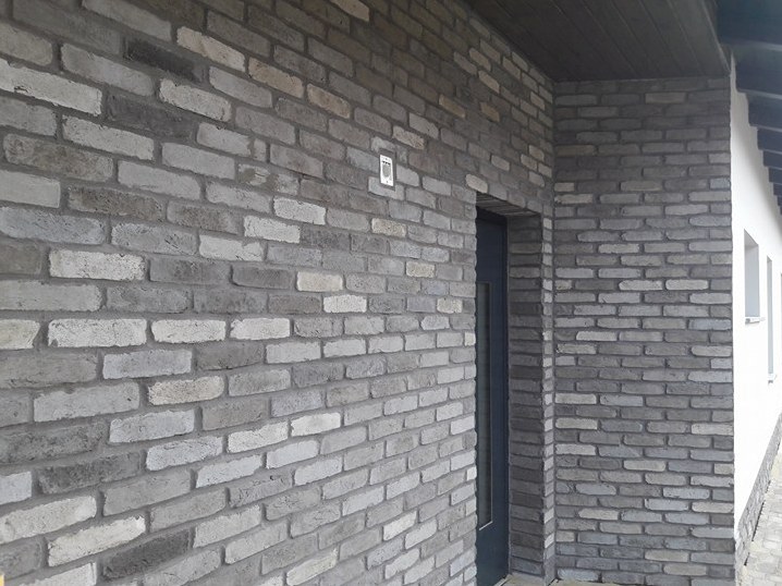 vegyes sz�rke t�gla fal